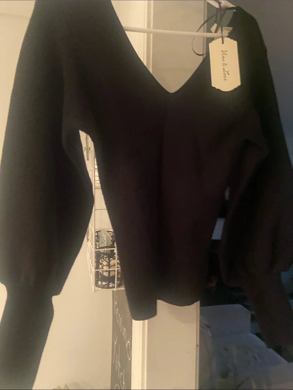 Vine & Love Black Ribbed V-Neck Puff-Sleeve Sweater